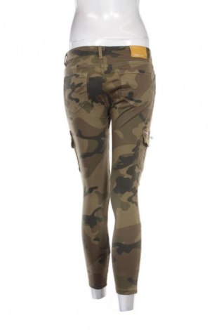 Damenhose Bershka, Größe S, Farbe Mehrfarbig, Preis € 15,00