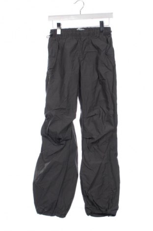 Damenhose Bershka, Größe XS, Farbe Grau, Preis € 15,00