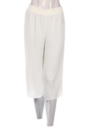 Damenhose Bershka, Größe S, Farbe Weiß, Preis € 24,00
