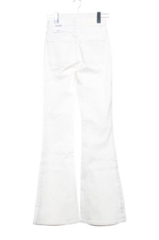 Női nadrág Bershka, Méret XXS, Szín Fehér, Ár 11 839 Ft