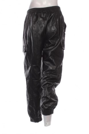 Női nadrág Bershka, Méret L, Szín Fekete, Ár 6 198 Ft