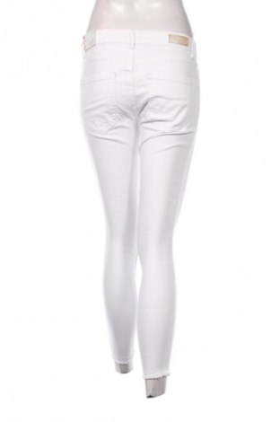 Dámské kalhoty  ONLY, Velikost S, Barva Bílá, Cena  939,00 Kč
