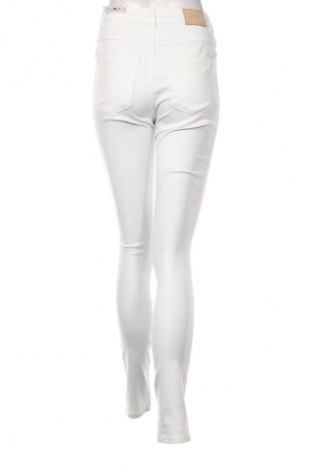 Női nadrág ONLY, Méret S, Szín Fehér, Ár 12 829 Ft