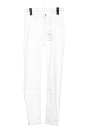 Női nadrág Pull&Bear, Méret XS, Szín Fehér, Ár 9 569 Ft