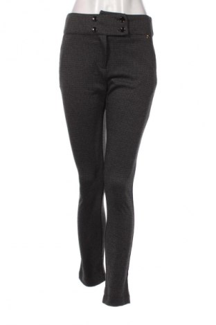 Női nadrág Rinascimento, Méret S, Szín Fekete, Ár 4 509 Ft