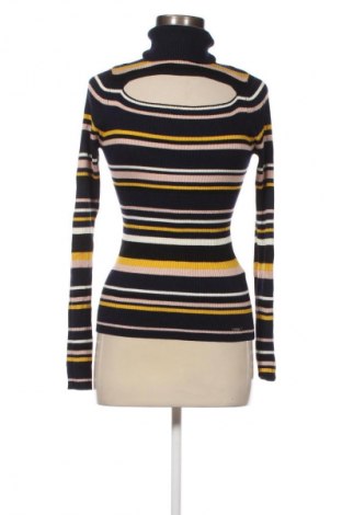 Női pulóver Guess, Méret M, Szín Sokszínű, Ár 14 769 Ft
