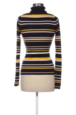 Női pulóver Guess, Méret M, Szín Sokszínű, Ár 14 769 Ft