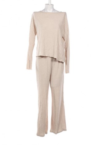 Дамски спортен екип Unbranded, Размер M, Цвят Бежов, Цена 18,91 €