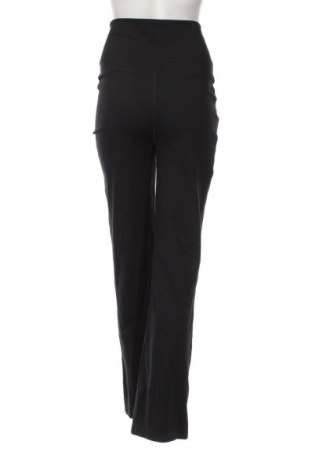 Dámske tepláky Nike, Veľkosť M, Farba Čierna, Cena  56,95 €