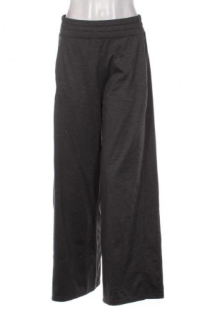 Női sport nadrág PUMA, Méret M, Szín Szürke, Ár 8 119 Ft