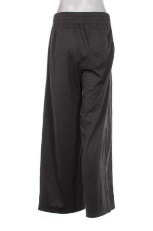 Női sport nadrág PUMA, Méret M, Szín Szürke, Ár 8 119 Ft