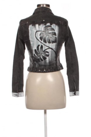 Damenjacke Pull&Bear, Größe S, Farbe Mehrfarbig, Preis € 15,99