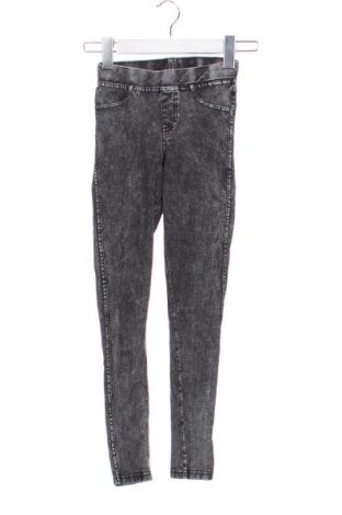 Kinderjeans H&M, Größe 7-8y/ 128-134 cm, Farbe Schwarz, Preis 8,99 €