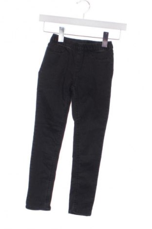Kinderjeans H&M, Größe 5-6y/ 116-122 cm, Farbe Schwarz, Preis 9,76 €