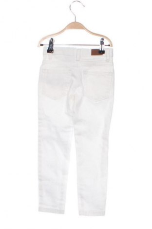 Kinderjeans Sfera, Größe 4-5y/ 110-116 cm, Farbe Weiß, Preis 12,99 €
