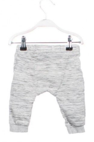 Детски панталон Disney, Размер 3-6m/ 62-68 см, Цвят Сив, Цена 10,22 €