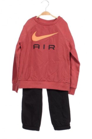 Детски спортен екип Nike, Размер 5-6y/ 116-122 см, Цвят Многоцветен, Цена 42,94 €