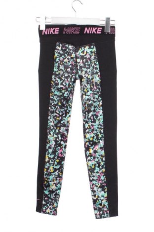 Детско спортно долнище Nike, Размер 8-9y/ 134-140 см, Цвят Многоцветен, Цена 18,40 €