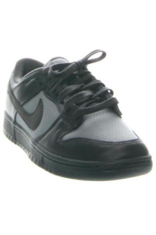 Мъжки обувки Nike, Размер 43, Цвят Многоцветен, Цена 80,78 €