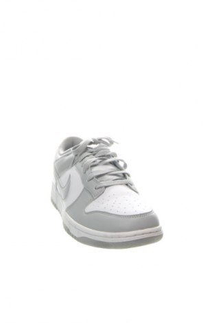 Мъжки обувки Nike, Размер 44, Цвят Многоцветен, Цена 50,10 €