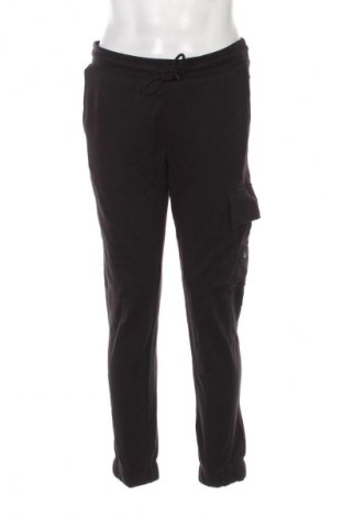 Pantaloni trening de bărbați Calvin Klein Jeans, Mărime M, Culoare Negru, Preț 524,99 Lei