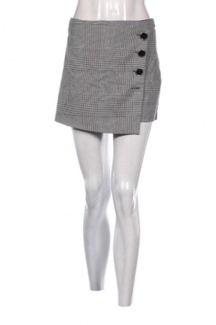 Пола - панталон Stradivarius, Размер S, Цвят Многоцветен, Цена 10,00 €