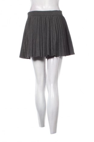 Пола - панталон Zara, Размер M, Цвят Сив, Цена 8,18 €