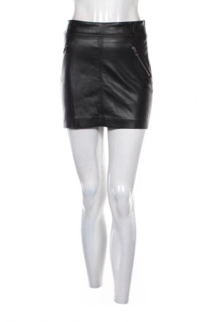 Rock Bershka, Größe S, Farbe Schwarz, Preis 10,00 €