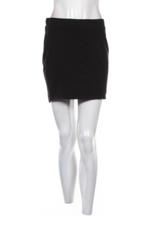 Пола H&M Divided, Размер M, Цвят Черен, Цена 10,00 €