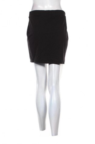 Пола H&M Divided, Размер M, Цвят Черен, Цена 10,00 €