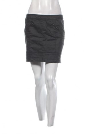 Szoknya Q/S by S.Oliver, Méret S, Szín Fekete, Ár 2 529 Ft