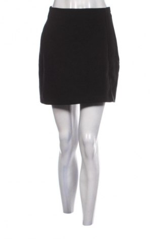 Пола Reserved, Размер S, Цвят Черен, Цена 10,00 €