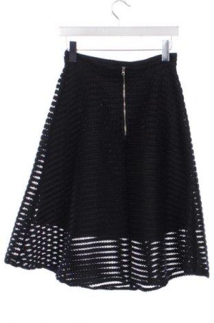 Szoknya TFNC London, Méret XS, Szín Fekete, Ár 8 678 Ft