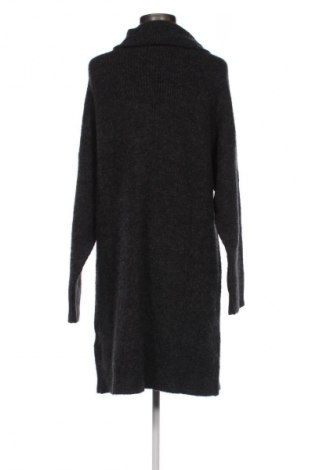 Ruha Amisu, Méret M, Szín Fekete, Ár 2 559 Ft