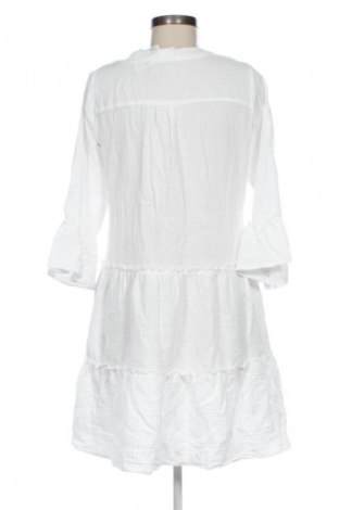 Ruha Amisu, Méret S, Szín Fehér, Ár 8 264 Ft