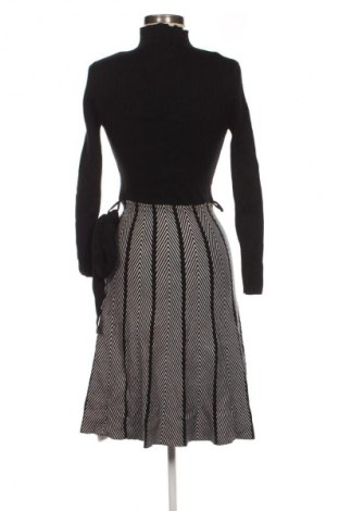 Šaty  Apricot, Velikost S, Barva Vícebarevné, Cena  349,00 Kč