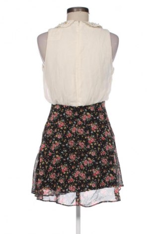 Kleid Atmosphere, Größe M, Farbe Mehrfarbig, Preis € 19,93