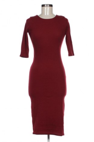 Ruha Belcci, Méret M, Szín Piros, Ár 8 240 Ft