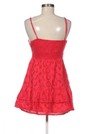 Šaty  Bershka, Veľkosť M, Farba Červená, Cena  23,95 €