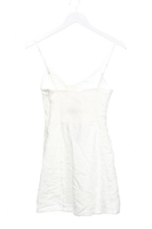 Ruha Bershka, Méret S, Szín Fehér, Ár 15 919 Ft