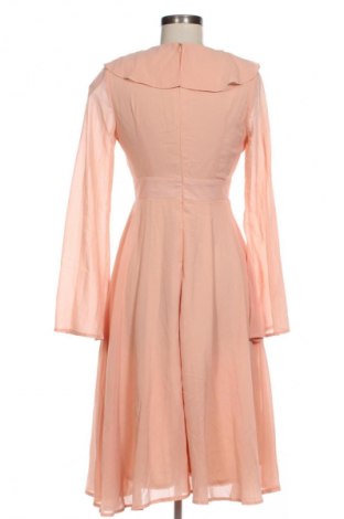 Рокля Boohoo, Размер M, Цвят Розов, Цена 48,00 €