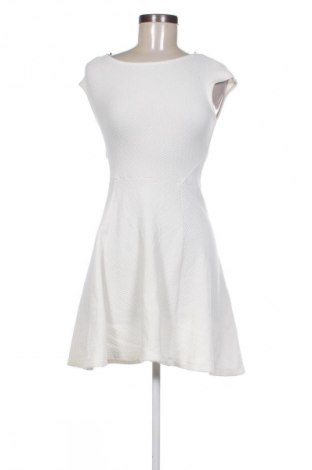 Kleid Clockhouse, Größe XS, Farbe Weiß, Preis € 20,00