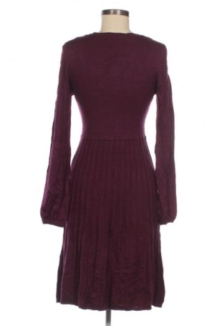 Kleid Esprit, Größe M, Farbe Lila, Preis 13,99 €