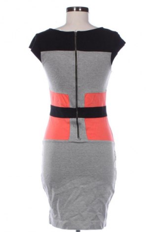 Šaty  French Connection, Velikost L, Barva Vícebarevné, Cena  625,00 Kč