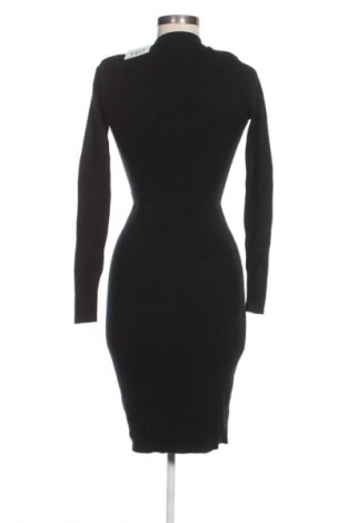 Ruha Guess, Méret S, Szín Fekete, Ár 21 009 Ft