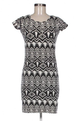 Šaty  House, Velikost M, Barva Vícebarevné, Cena  566,00 Kč