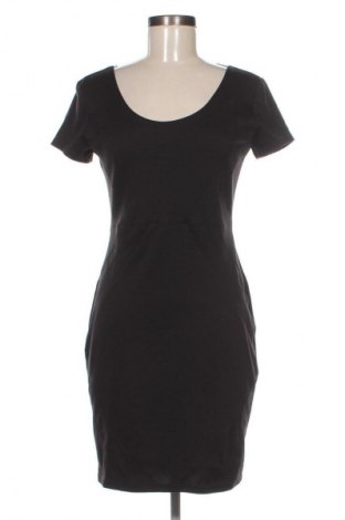 Ruha Laura Scott, Méret M, Szín Fekete, Ár 8 237 Ft