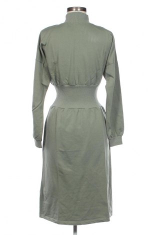 Kleid Megi, Größe M, Farbe Grün, Preis € 19,97