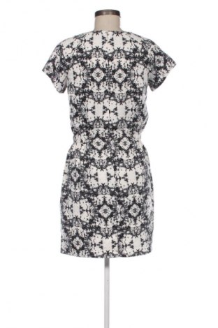 Kleid Minimum, Größe M, Farbe Mehrfarbig, Preis € 14,99