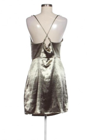 Ruha NA-KD, Méret M, Szín Zöld, Ár 22 727 Ft